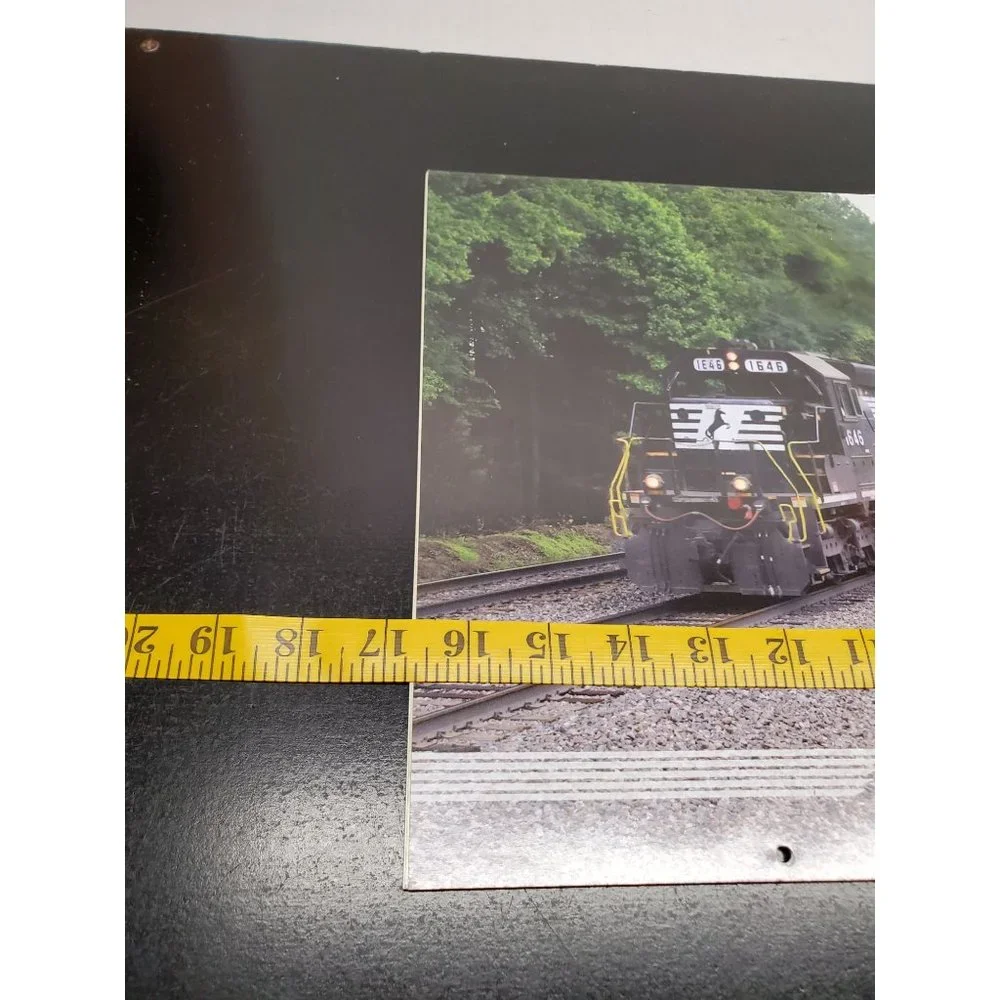 2010‎ Norfolk Southern Railroad Calendar - Oversize